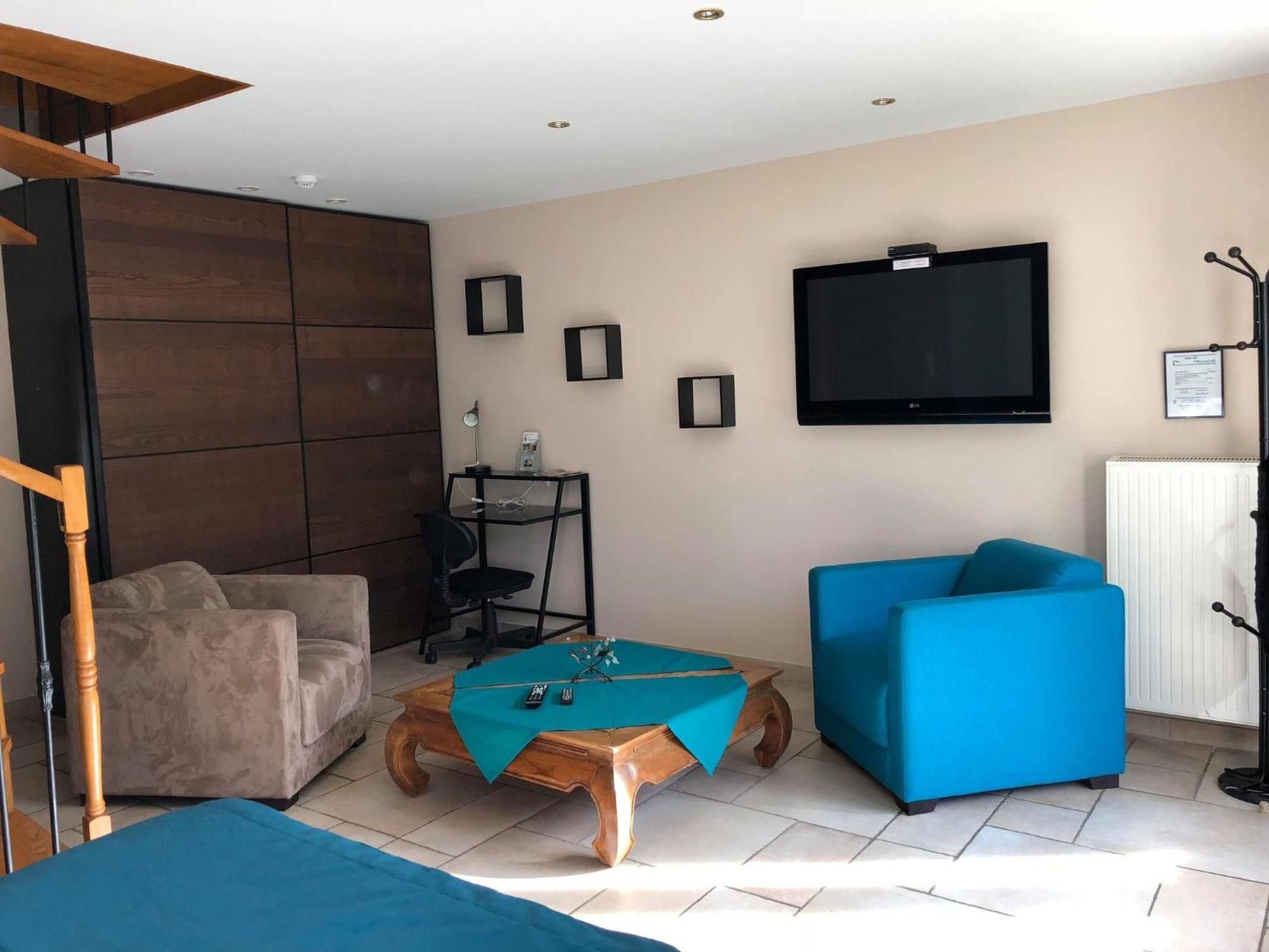 Hotel La Vinaigrerie Logis Joinville Bagian luar foto