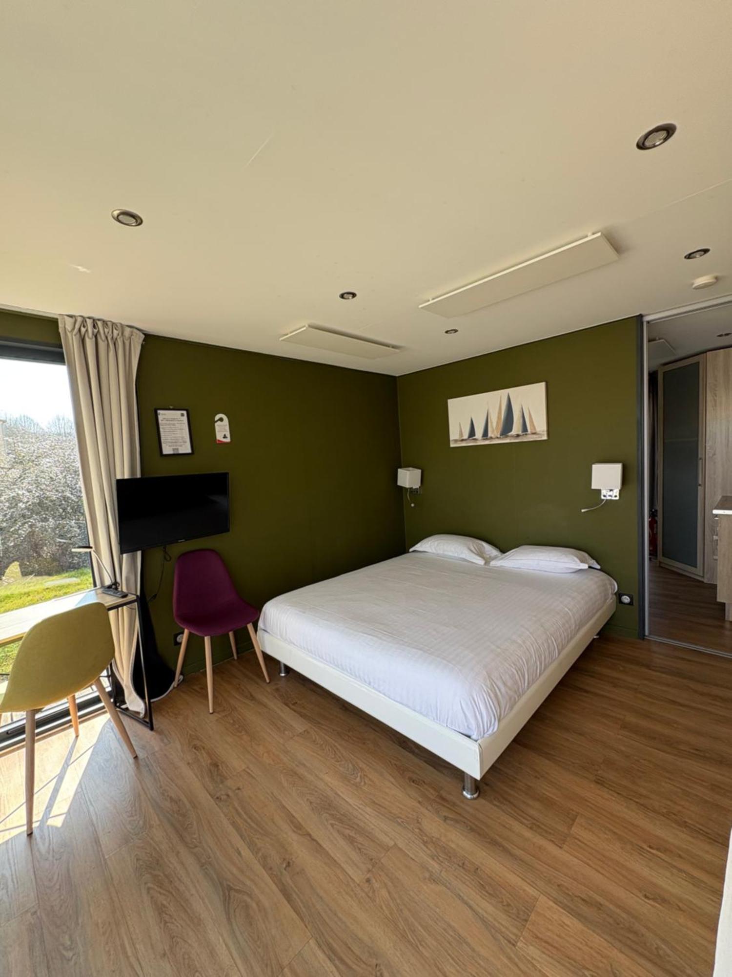 Hotel La Vinaigrerie Logis Joinville Bagian luar foto