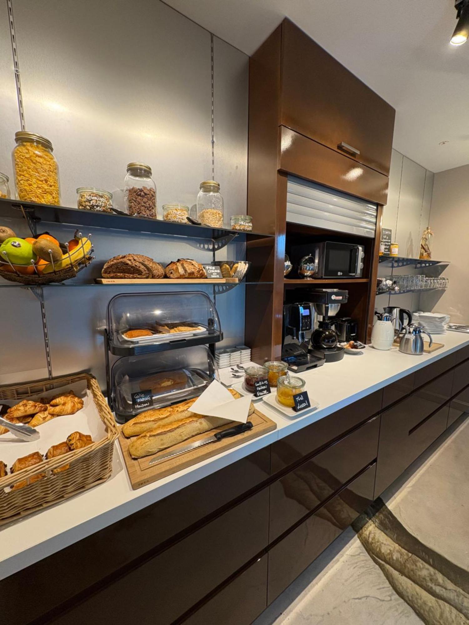 Hotel La Vinaigrerie Logis Joinville Bagian luar foto